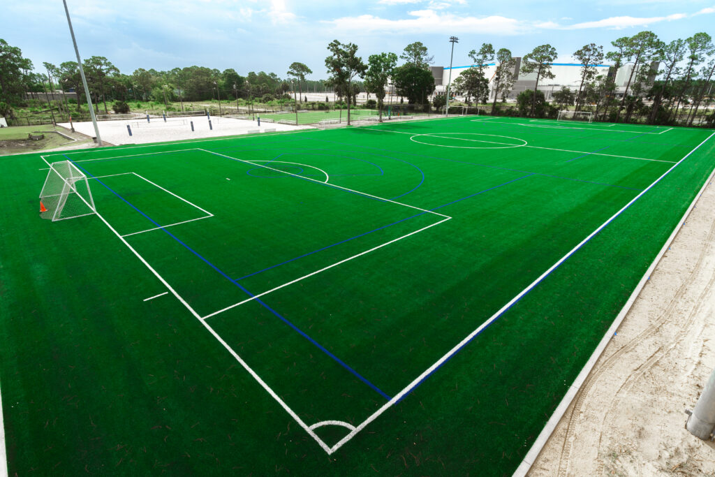Le terrain synthétique — soccer, lacrosse et plus